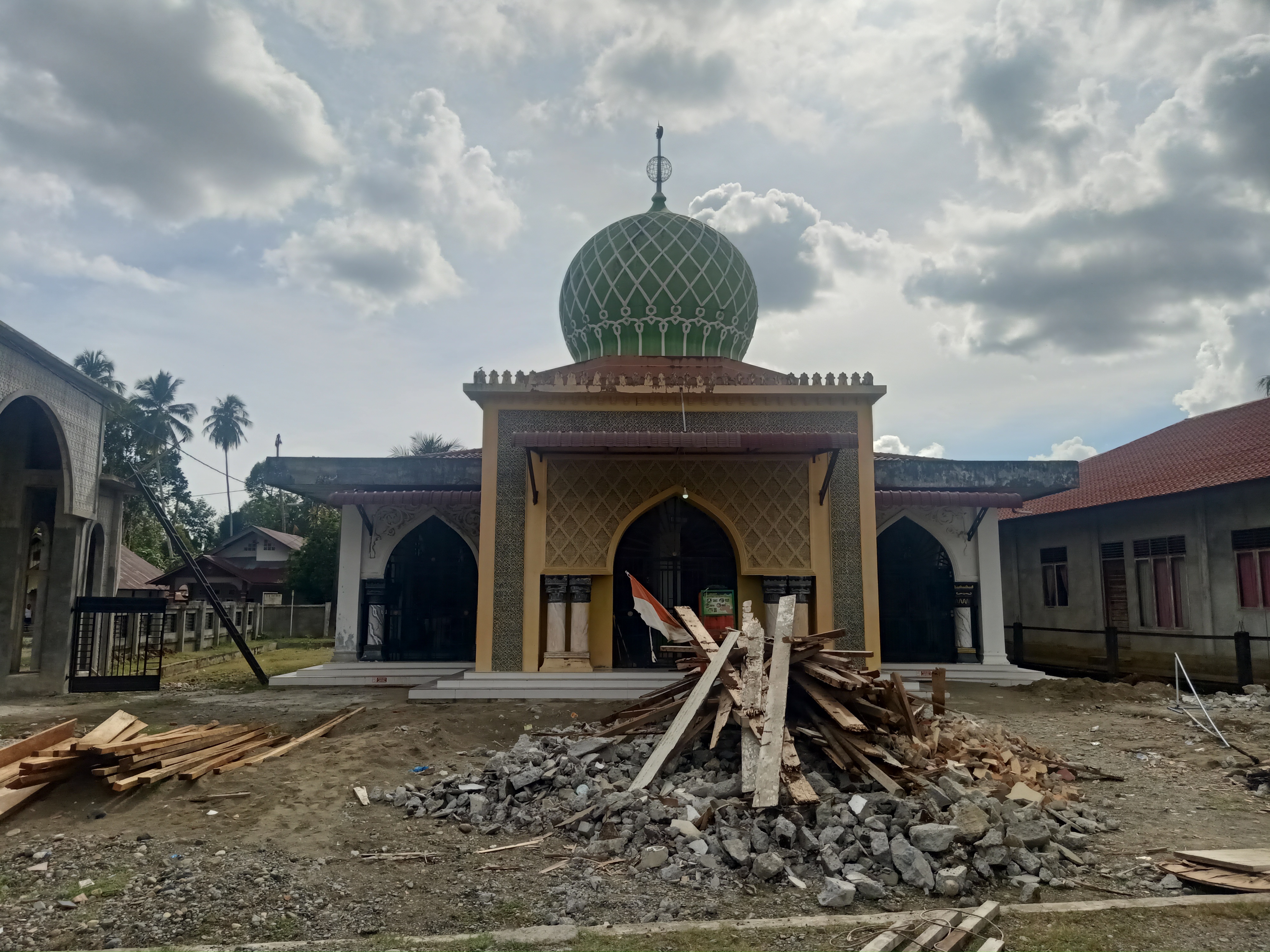 BAITUL HIKMAH — 