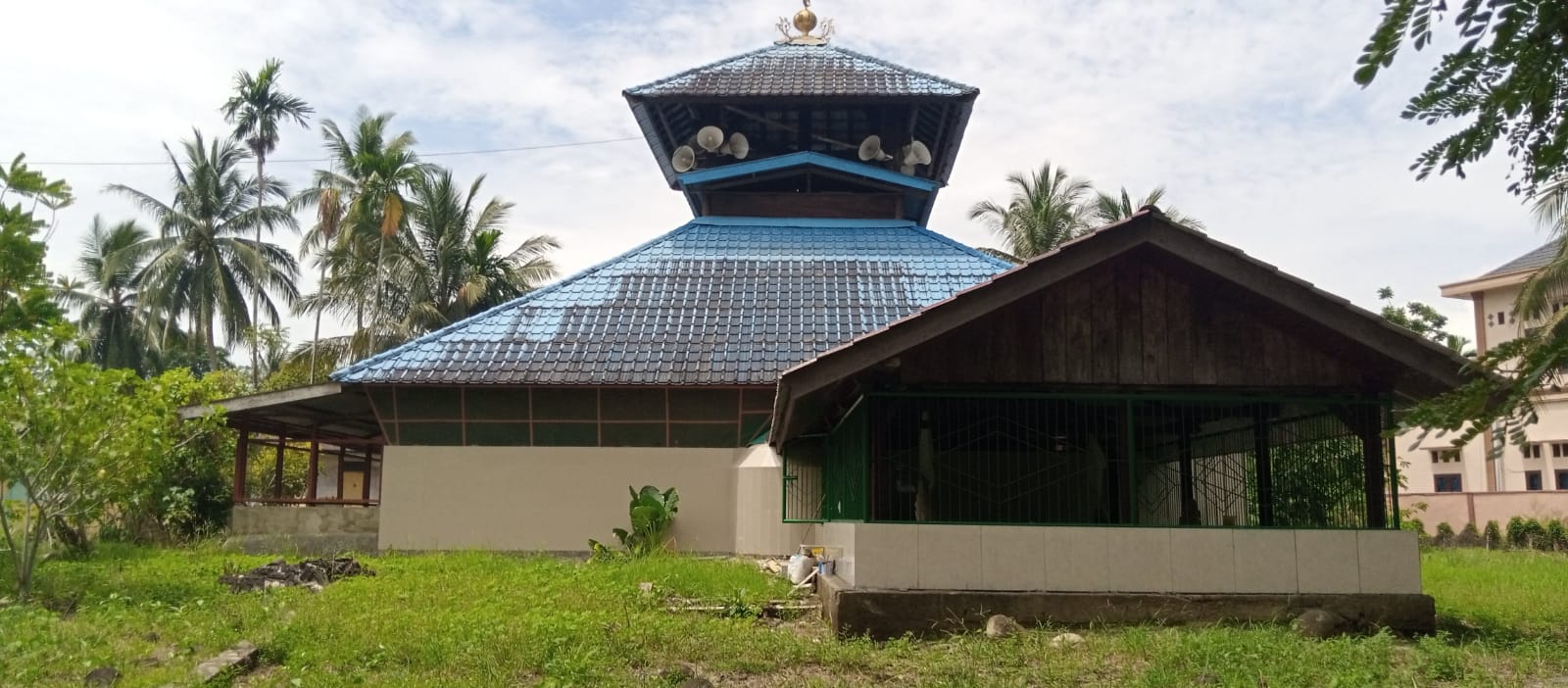 MASJID TUHA