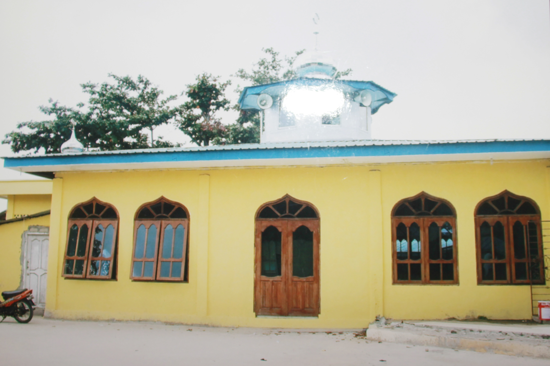 Masjid AL-MUKMININ