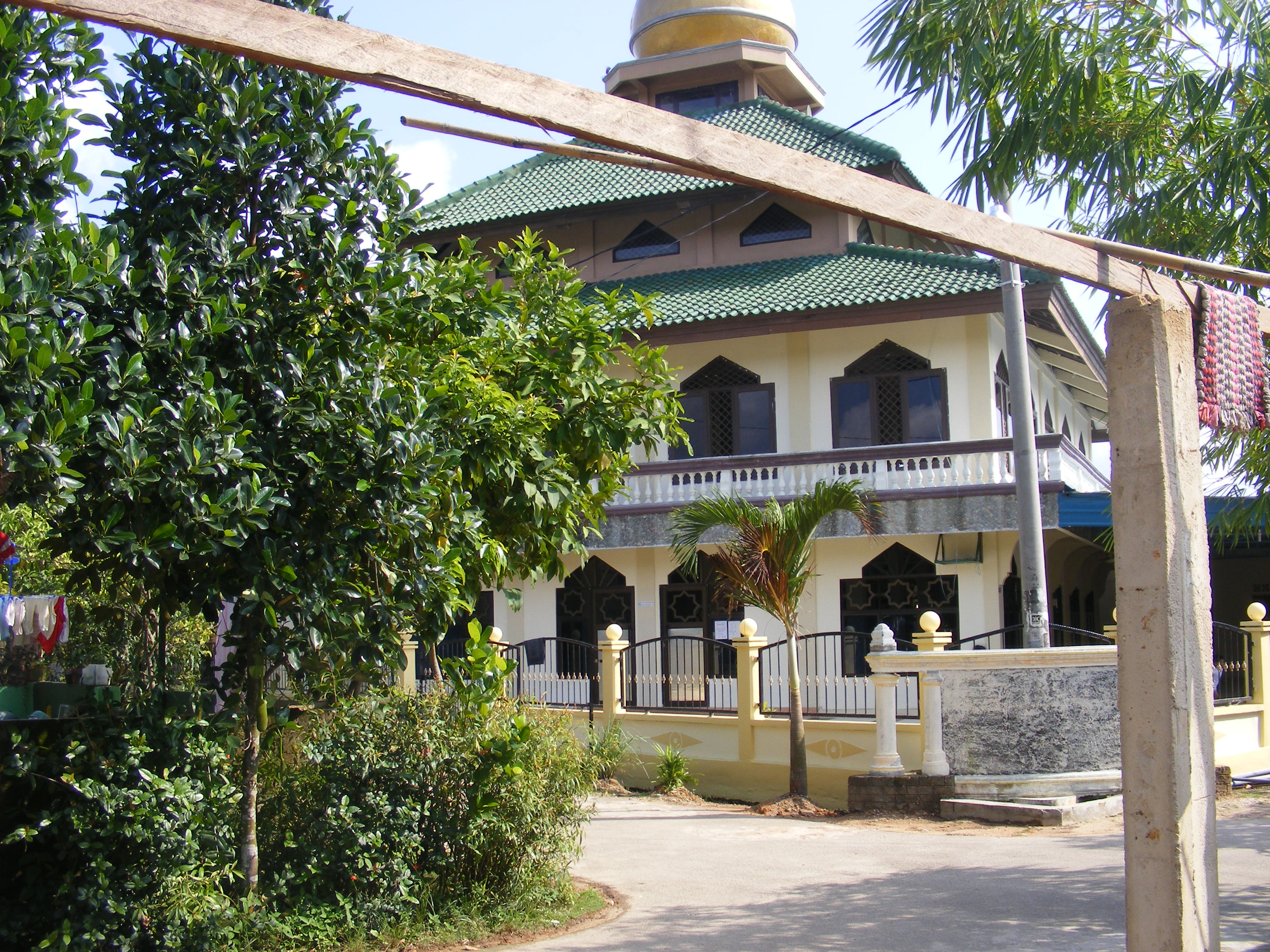 Masjid AL-HIKMAH