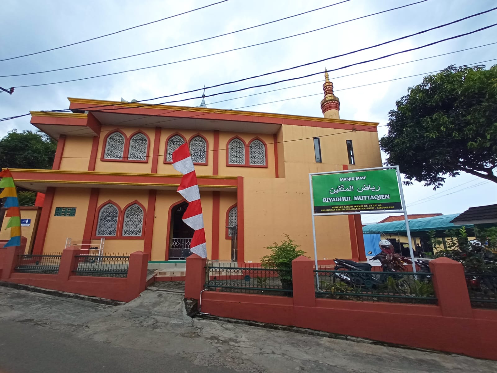 RIYADHUL MUTTAQIN — 