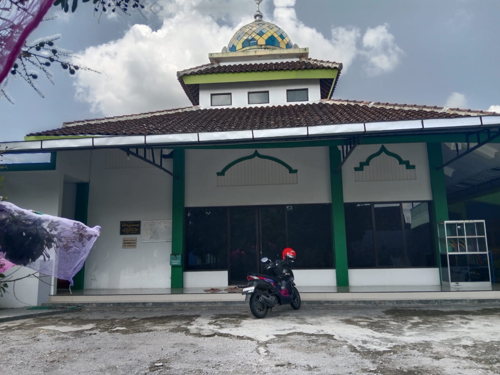 JAMI' MANSUBAT AL MADRASAH ATS TSANAWIYAH 116