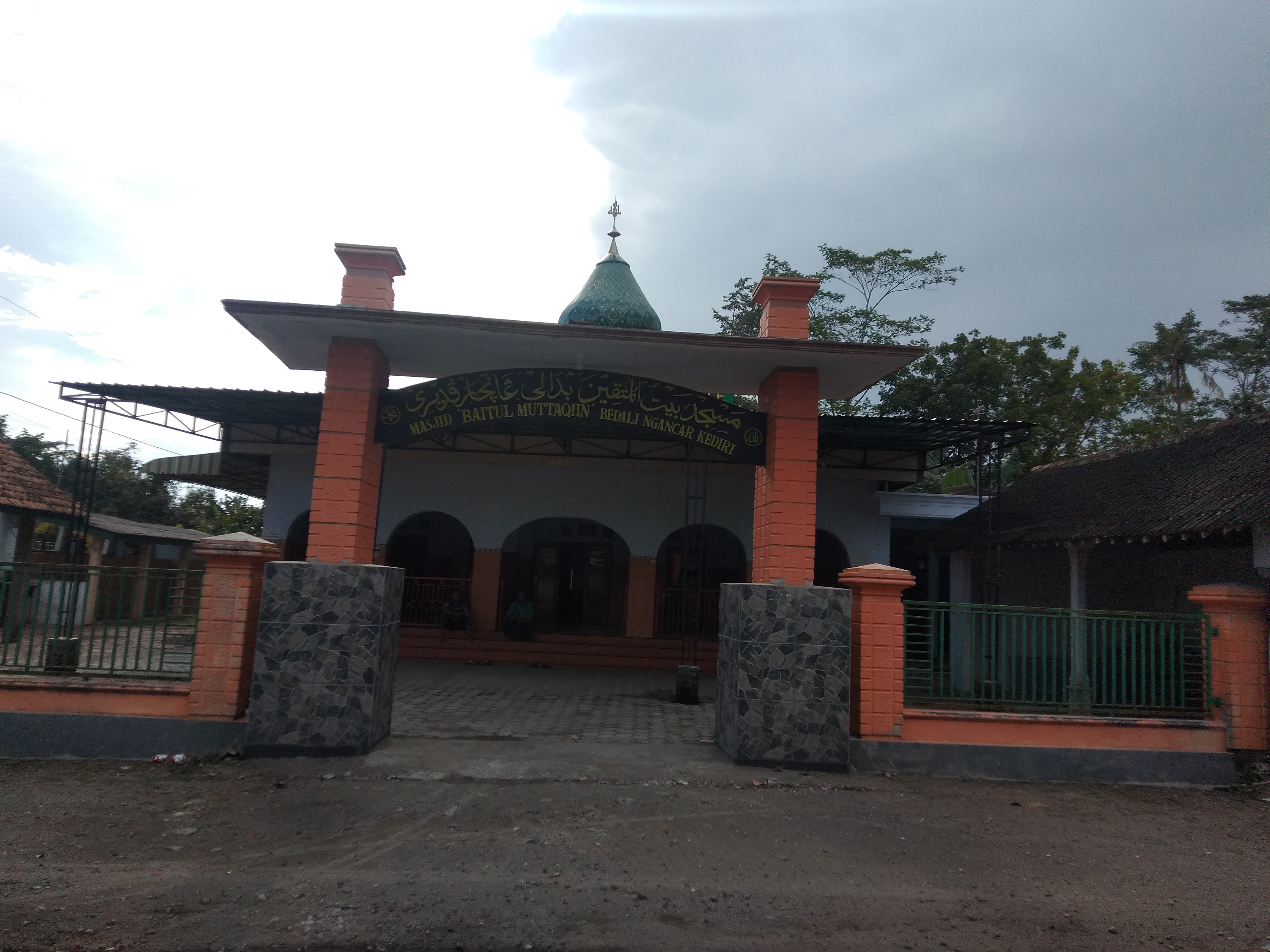 BAITUL MUTTAQIIN — 