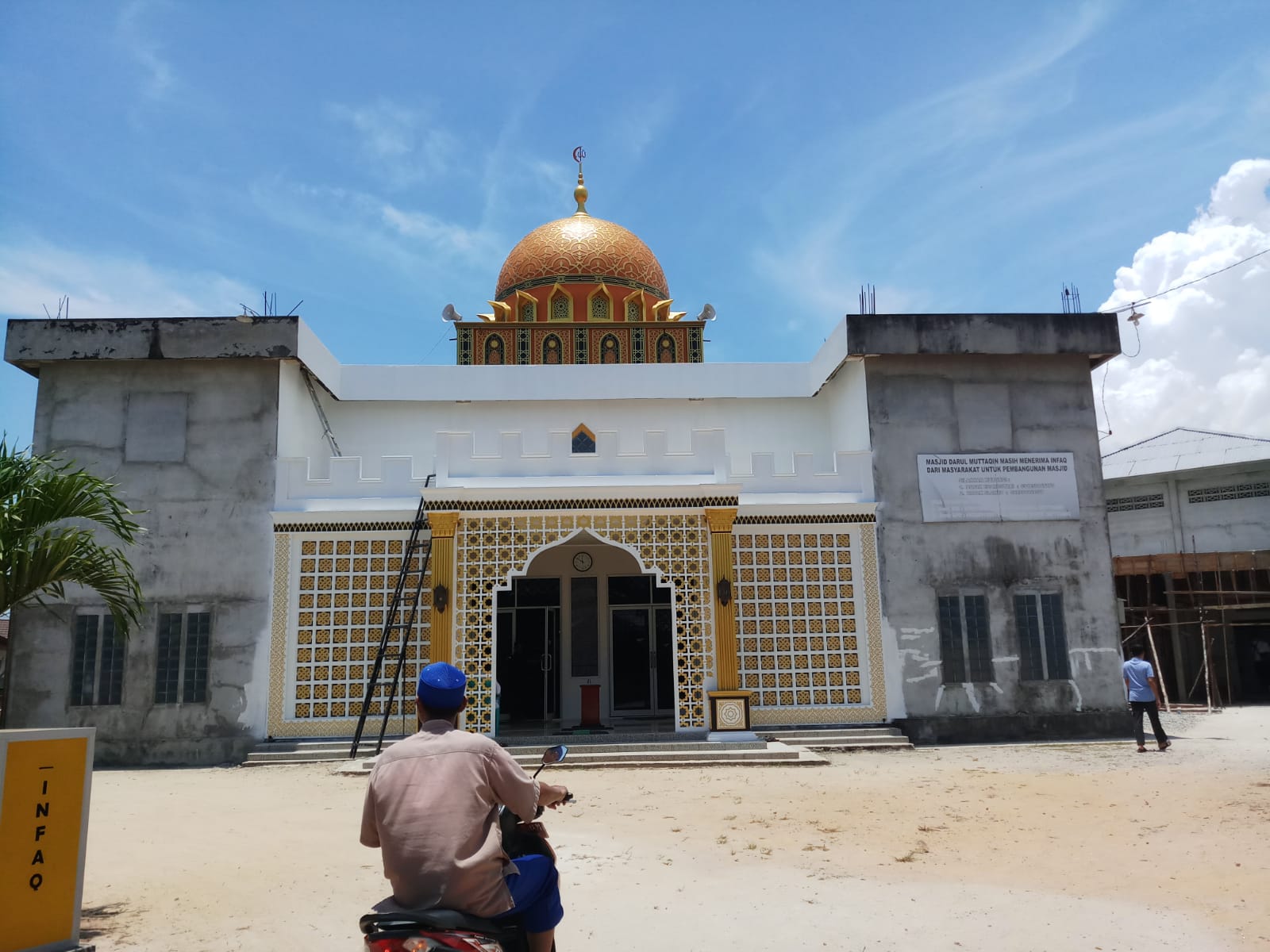 DARUL MUTTAQIN