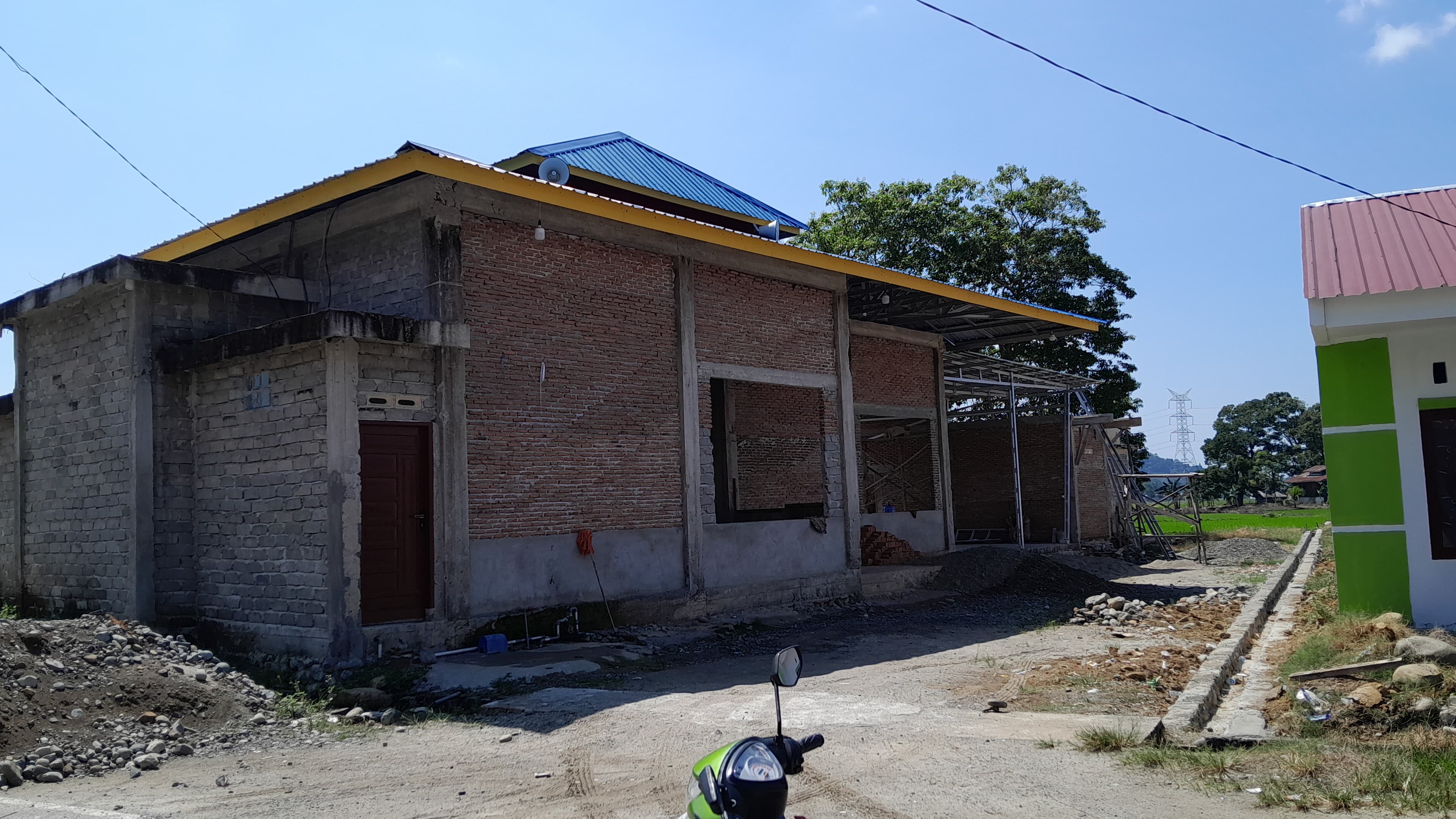 MASJID BAITUL MUTTAQIN — 
