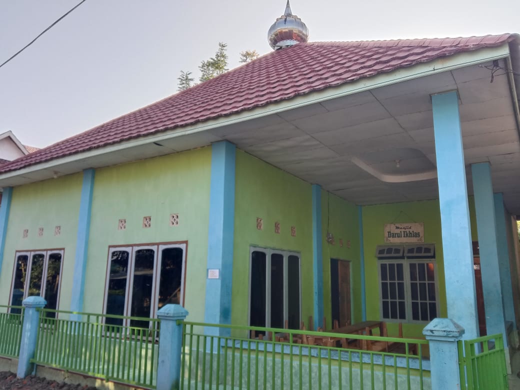 DARUL IKHLAS PESANTREN DARUL IKHLAS PAGARALAM